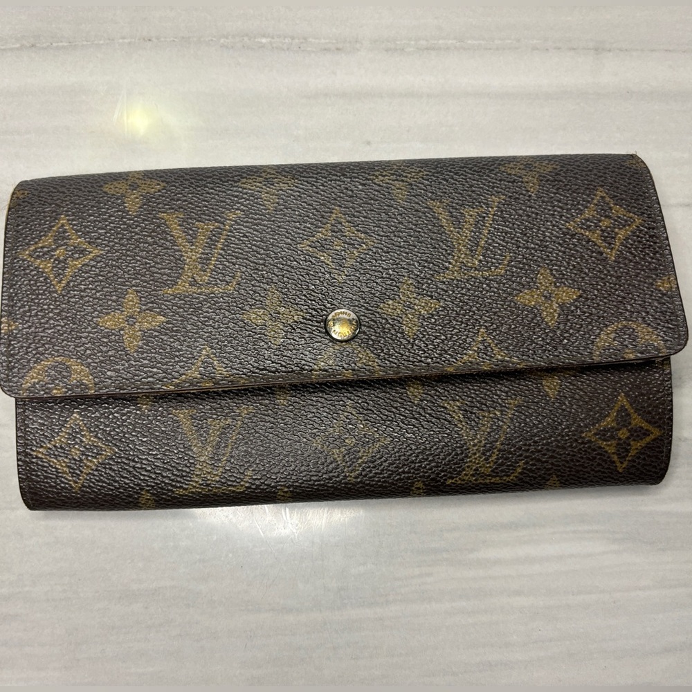 Louis Vuitton Sarah Wallet AUTH
